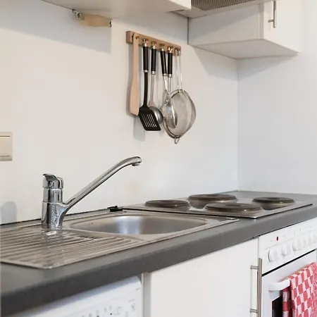 Cozy & Quiet Close To Hauptbahnhof 아파트