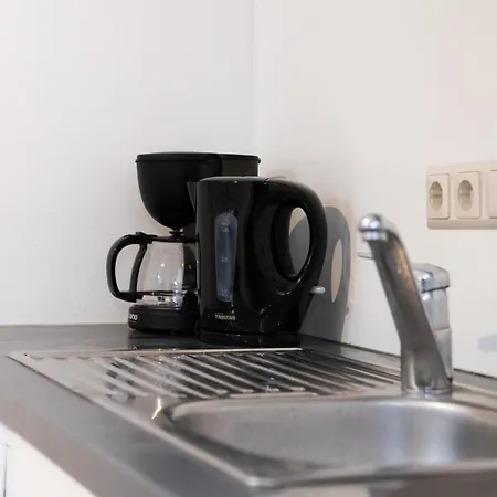 Cozy & Quiet Close To Hauptbahnhof 格拉茨