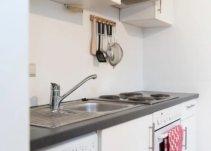 Cozy & Quiet Close To Hauptbahnhof Apartament